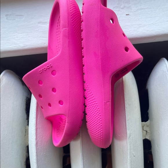 CROCS Kids Bright Pink size 11 Slides - Picture 9 of 9